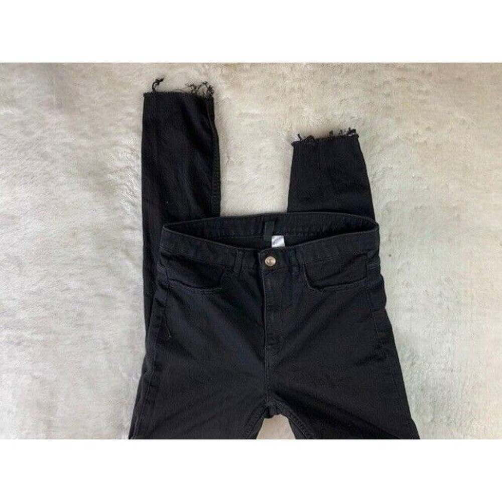 H&M Divided Size 8 Womens Skinny Jeans Black Distressed Rip Torn Raw Hems - Picture 2 of 4
